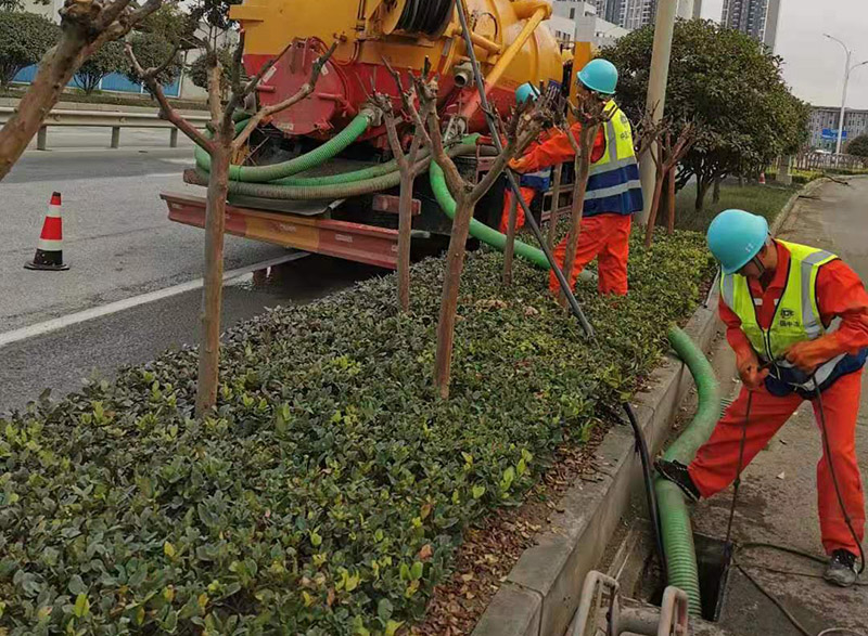 茄子河市政管道清淤
